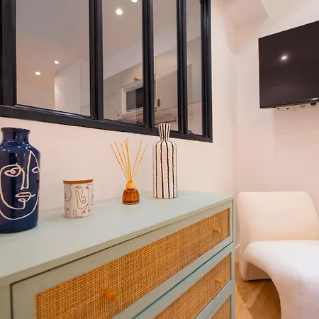 Wonderful Flat In The Marais Appartamento