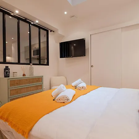 Wonderful Flat In The Marais Parigi